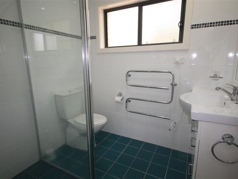 8 Tilbrook Avenue, St Georges Basin NSW 2540