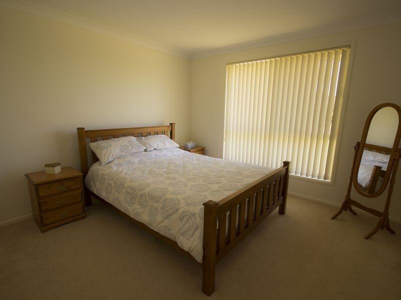 20 Truscott Avenue, Sanctuary Point NSW 2540