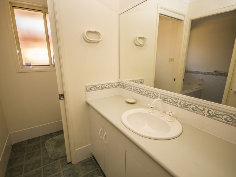 20 Truscott Avenue, Sanctuary Point NSW 2540