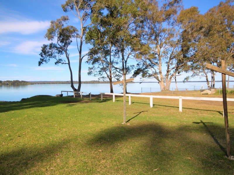 14 Island Point Road, St Georges Basin NSW 2540