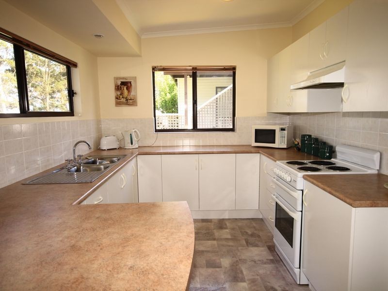 23 Walmer Ave, Sanctuary Point NSW 2540