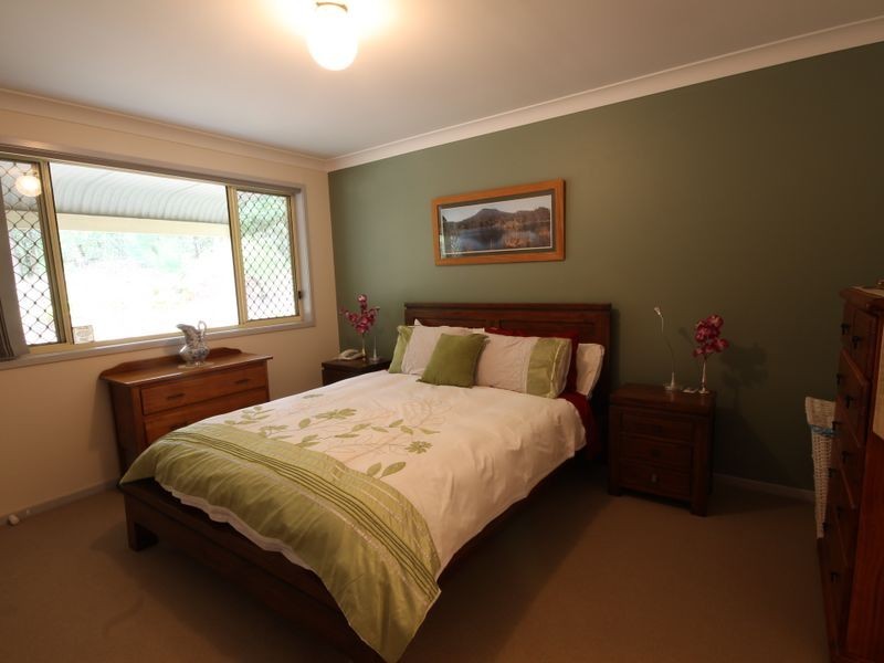 220 Island Point Road, St Georges Basin NSW 2540
