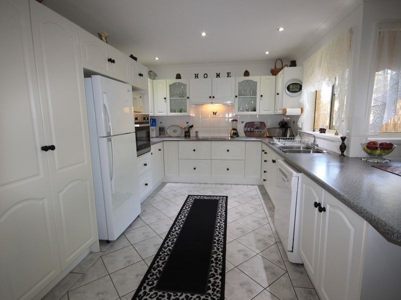 54 Prentice Ave, Old Erowal Bay NSW 2540