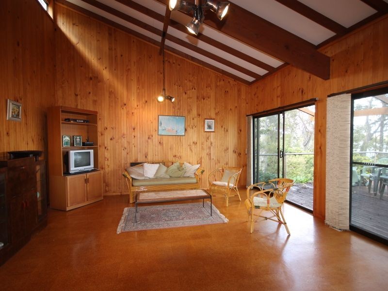 39 Walmer Avenue, Sanctuary Point NSW 2540