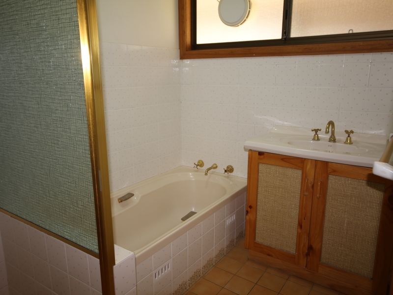 39 Walmer Avenue, Sanctuary Point NSW 2540