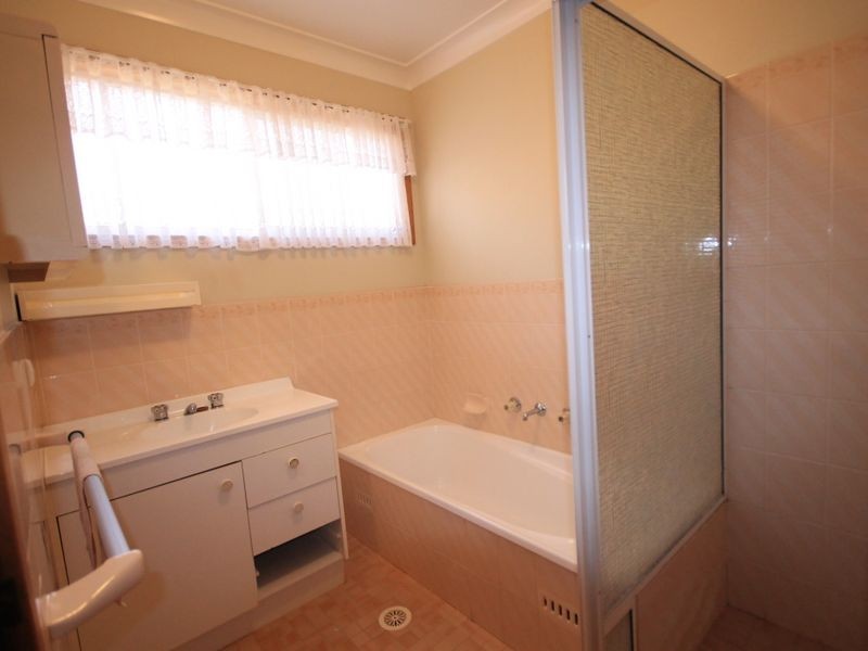 16 Kingsford Smith Crescent, Sanctuary Point NSW 2540