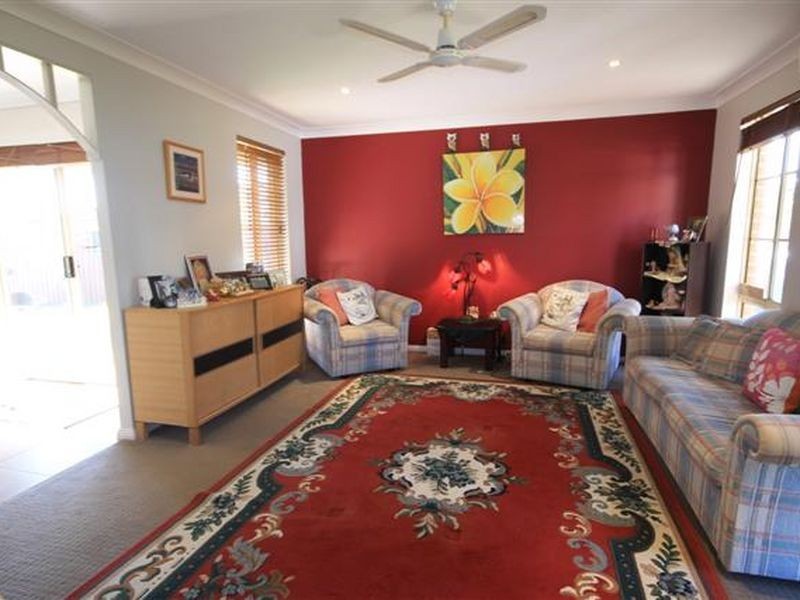 5 Dunisla Street, Sanctuary Point NSW 2540