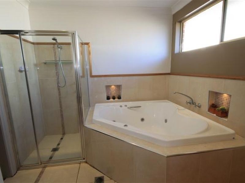 5 Dunisla Street, Sanctuary Point NSW 2540