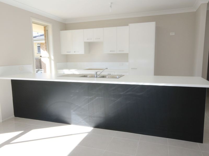11 Gibson Crescent, Sanctuary Point NSW 2540