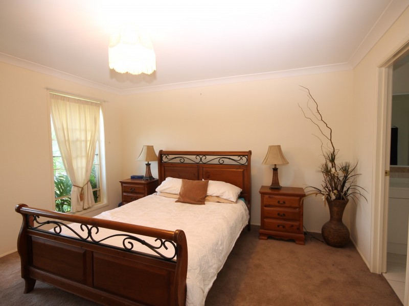 21 Yuroka Crescent, St Georges Basin NSW 2540