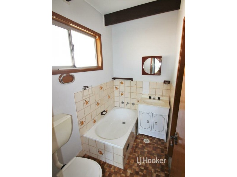 11 Pelican Street, Sanctuary Point NSW 2540