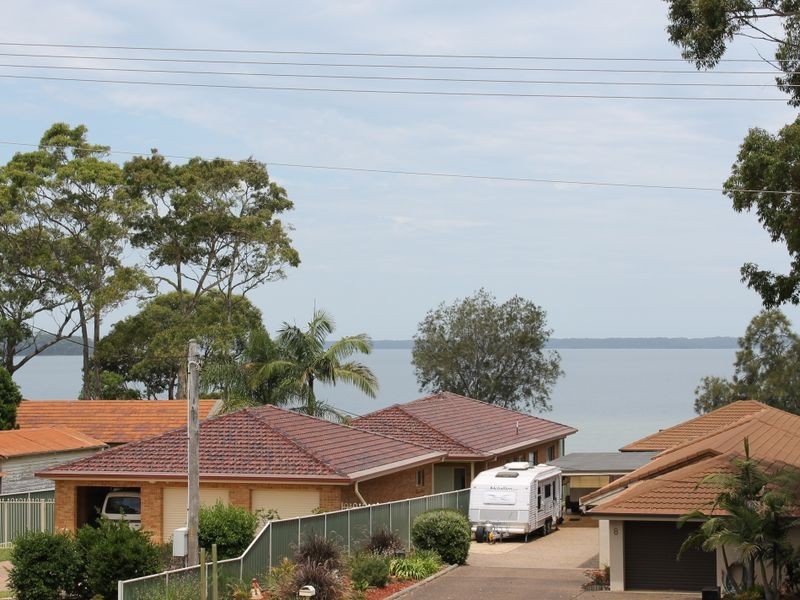 5 Loralyn Avenue, St Georges Basin NSW 2540