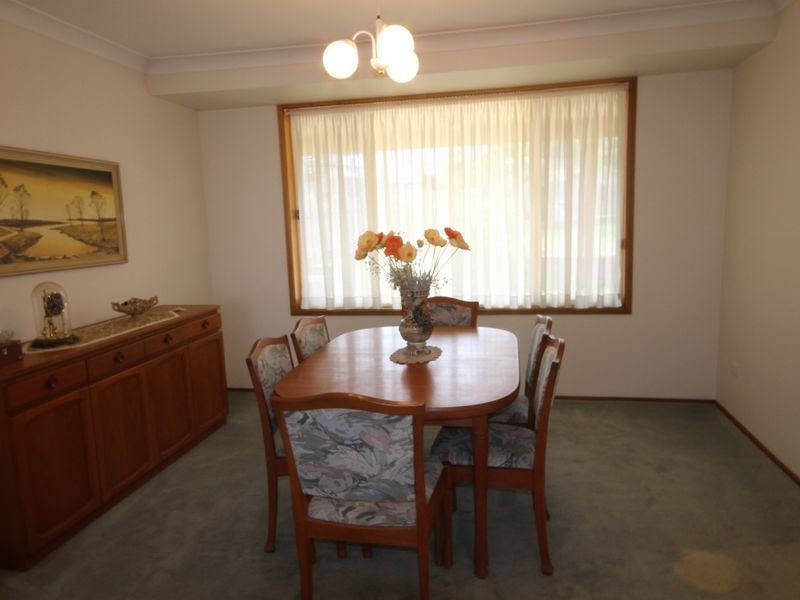 5 Loralyn Avenue, St Georges Basin NSW 2540