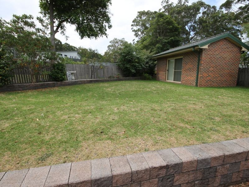 5 Loralyn Avenue, St Georges Basin NSW 2540