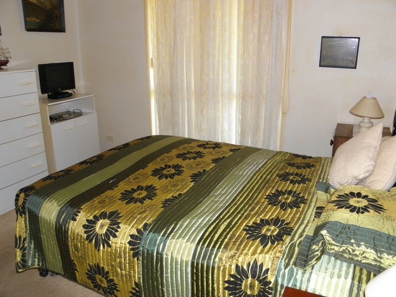 10 Claylands Drive, St Georges Basin NSW 2540