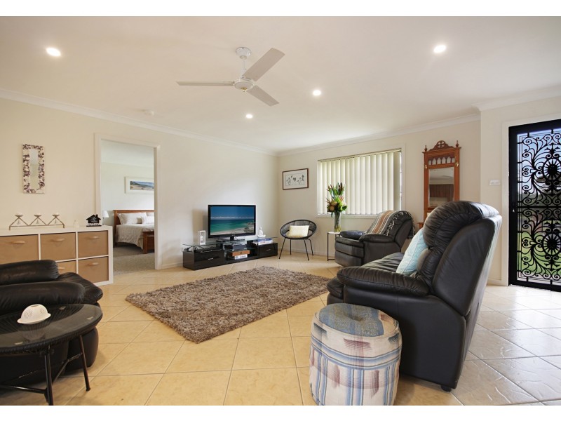 25 Sanctuary Point Road, Sanctuary Point NSW 2540