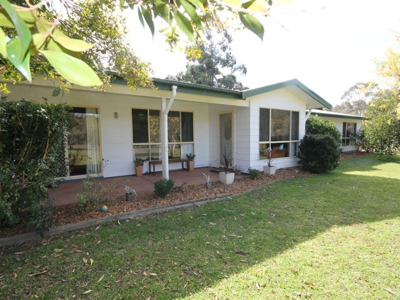 7 Laurina Place, Basin View NSW 2540