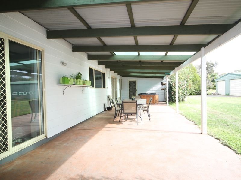 7 Laurina Place, Basin View NSW 2540