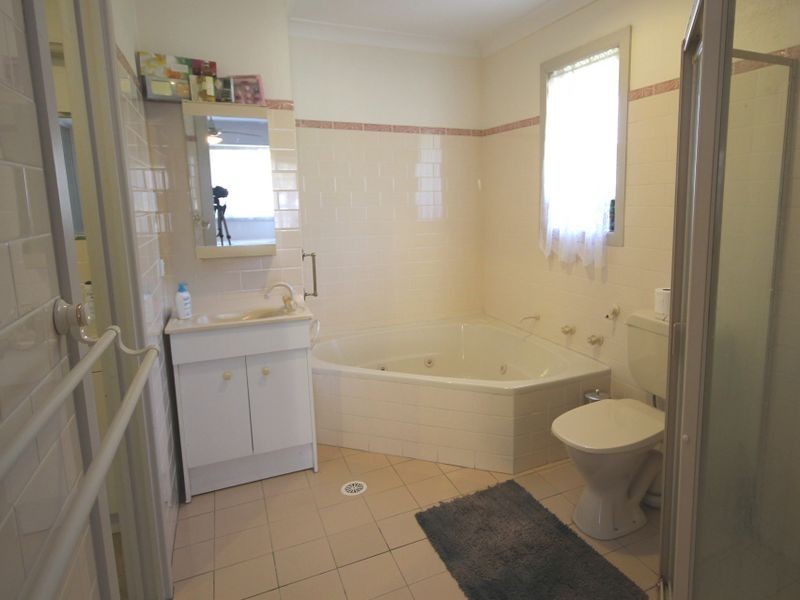 15 The Basin Road, St Georges Basin NSW 2540