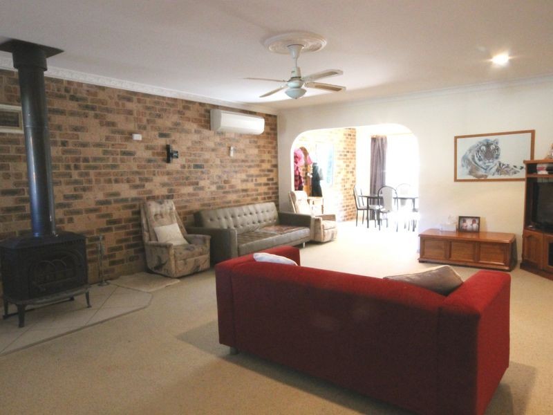 15 The Basin Road, St Georges Basin NSW 2540