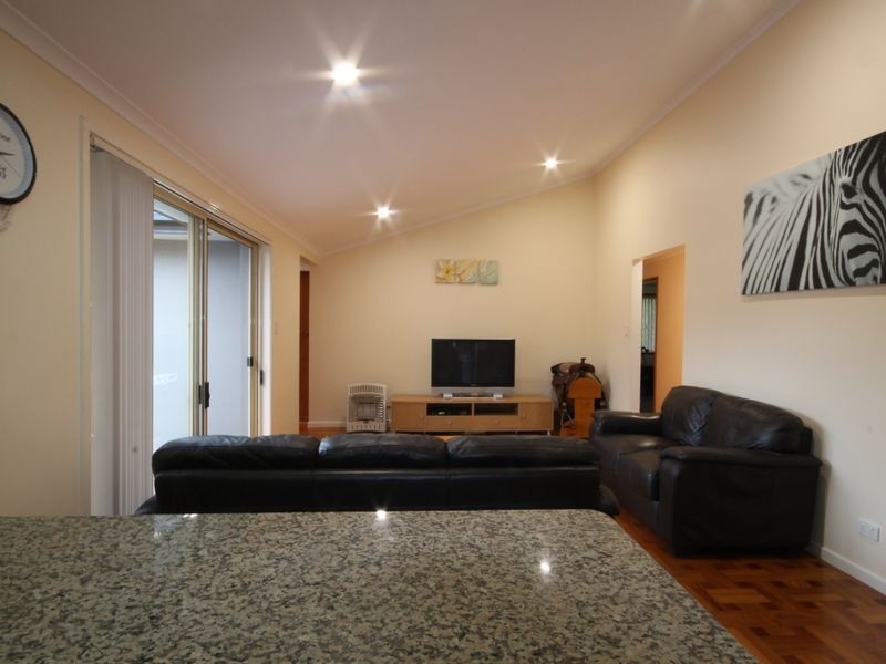 17 Kerry Street, Sanctuary Point NSW 2540