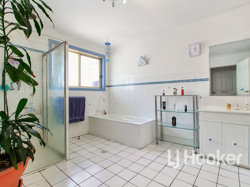 21 Cammaray Drive, St Georges Basin NSW 2540