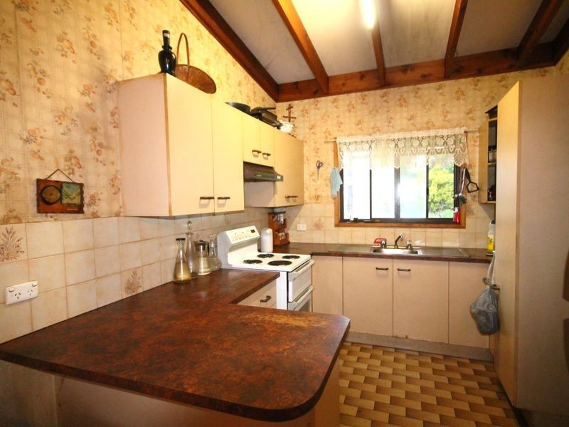 10 Tibbles Avenue, Old Erowal Bay NSW 2540