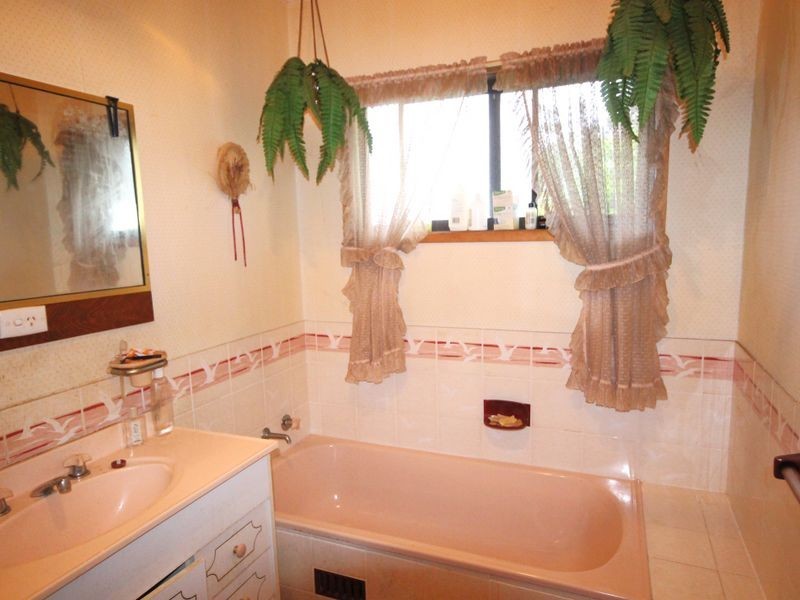 10 Tibbles Avenue, Old Erowal Bay NSW 2540