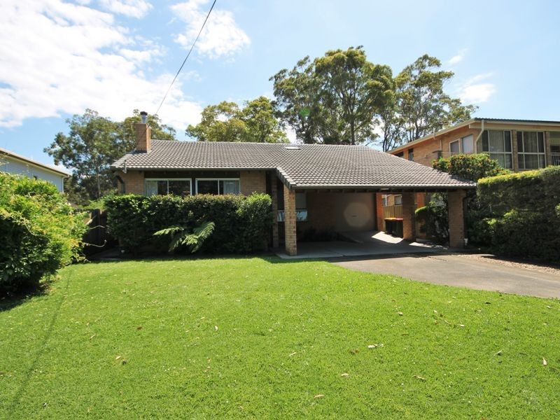 11 Loralyn Ave, St Georges Basin NSW 2540