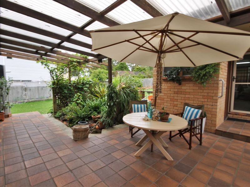 11 Loralyn Ave, St Georges Basin NSW 2540