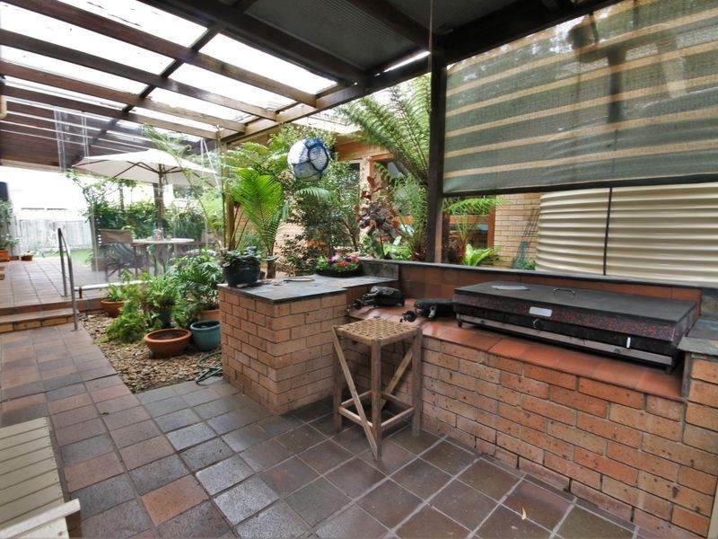 11 Loralyn Ave, St Georges Basin NSW 2540