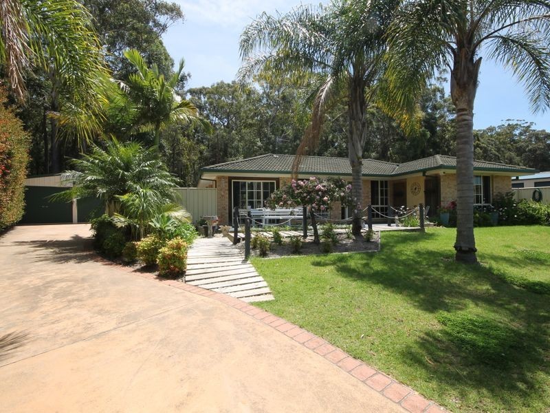 4 Atkins Place, St Georges Basin NSW 2540