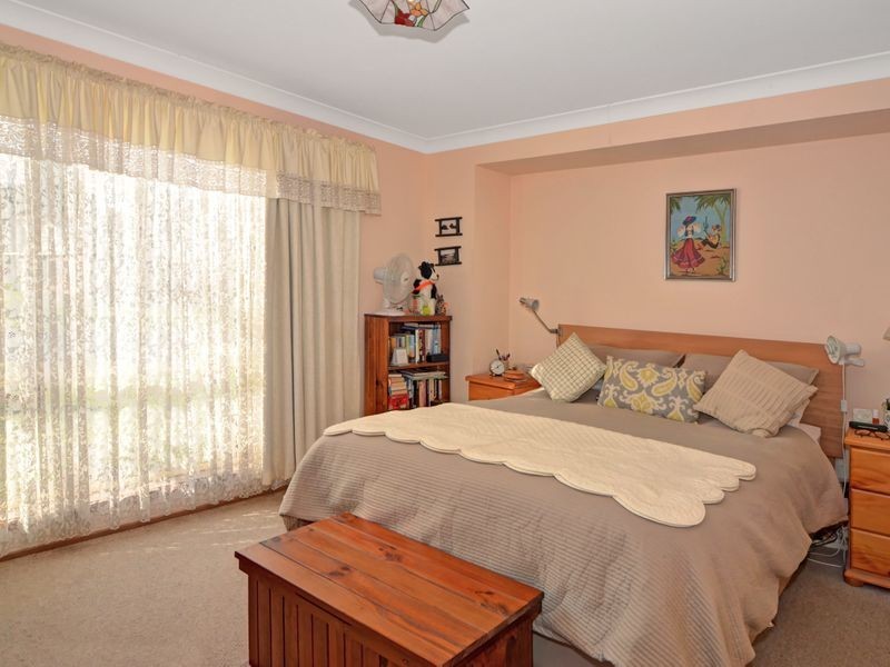 6 Collett Place, St Georges Basin NSW 2540