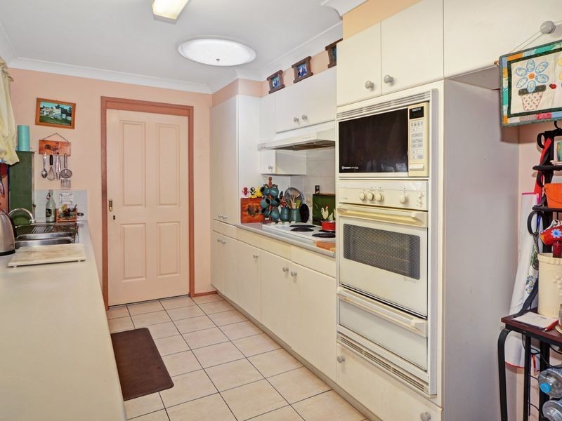 6 Collett Place, St Georges Basin NSW 2540