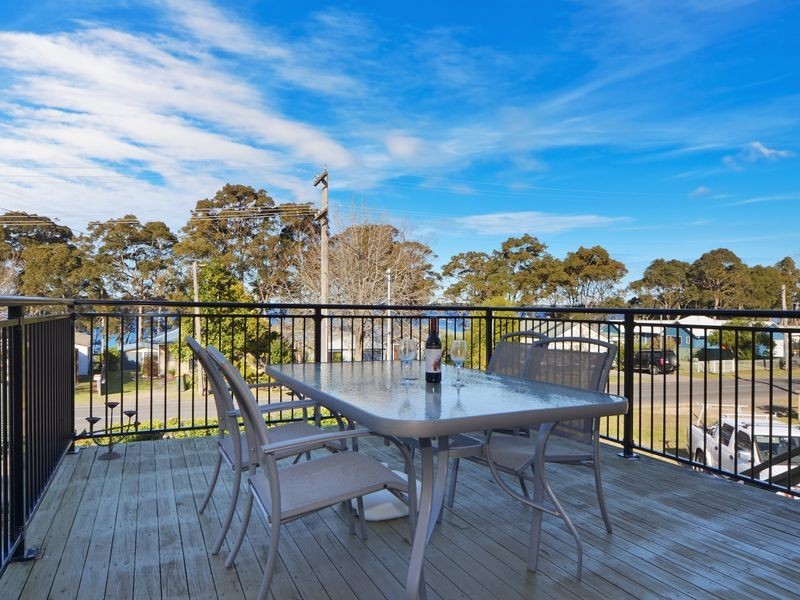 16 Walmer Avenue, Sanctuary Point NSW 2540