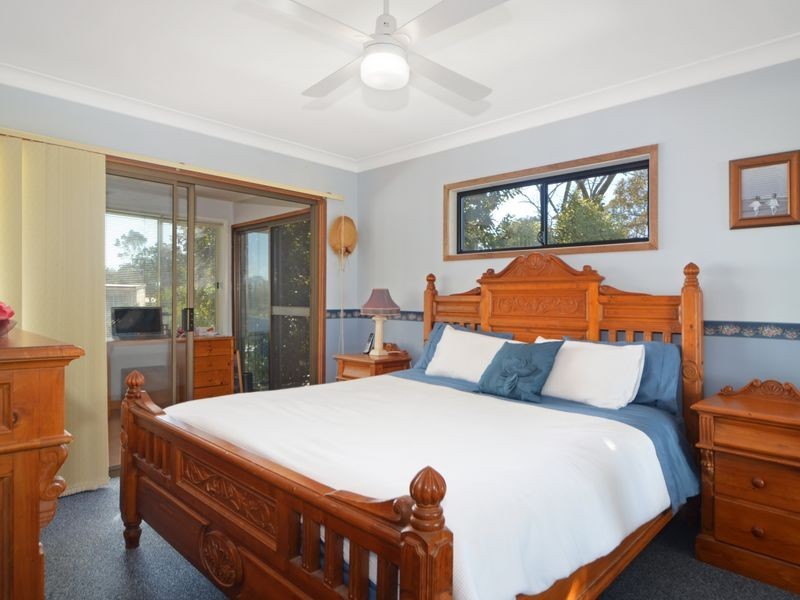 16 Walmer Avenue, Sanctuary Point NSW 2540