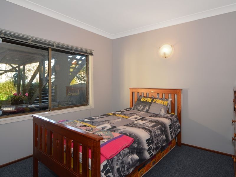 16 Walmer Avenue, Sanctuary Point NSW 2540
