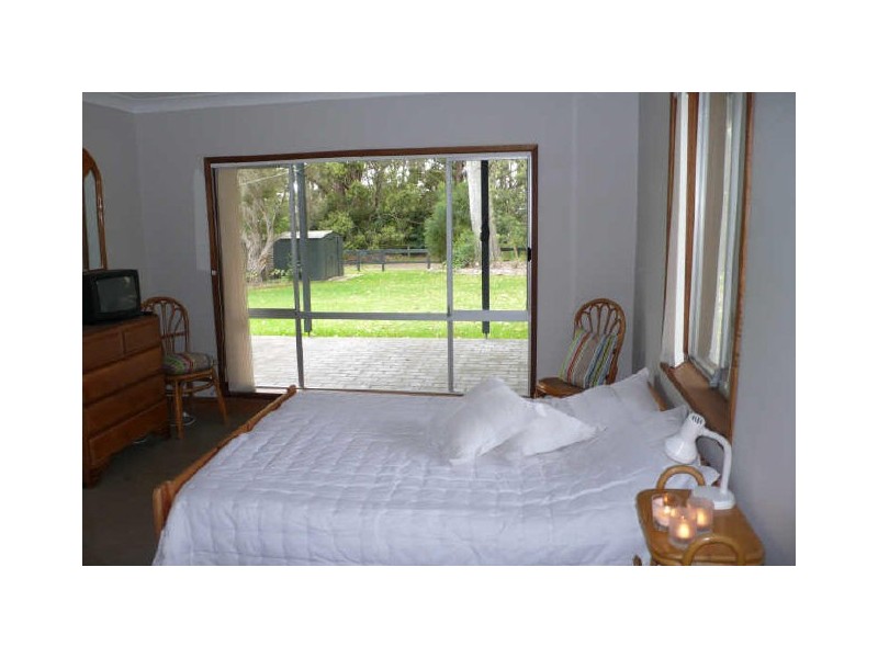 422 Elizabeth Drive, Vincentia NSW 2540