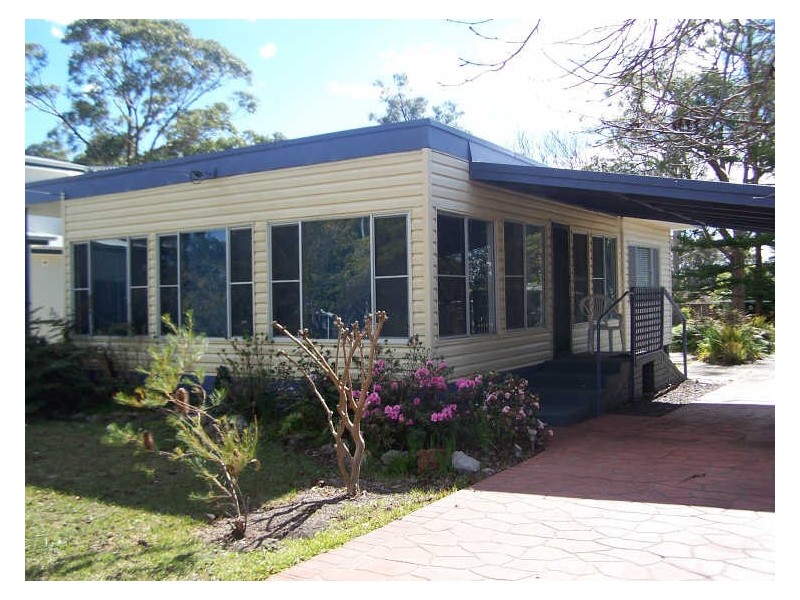 13 Greville Ave, Sanctuary Point NSW 2540