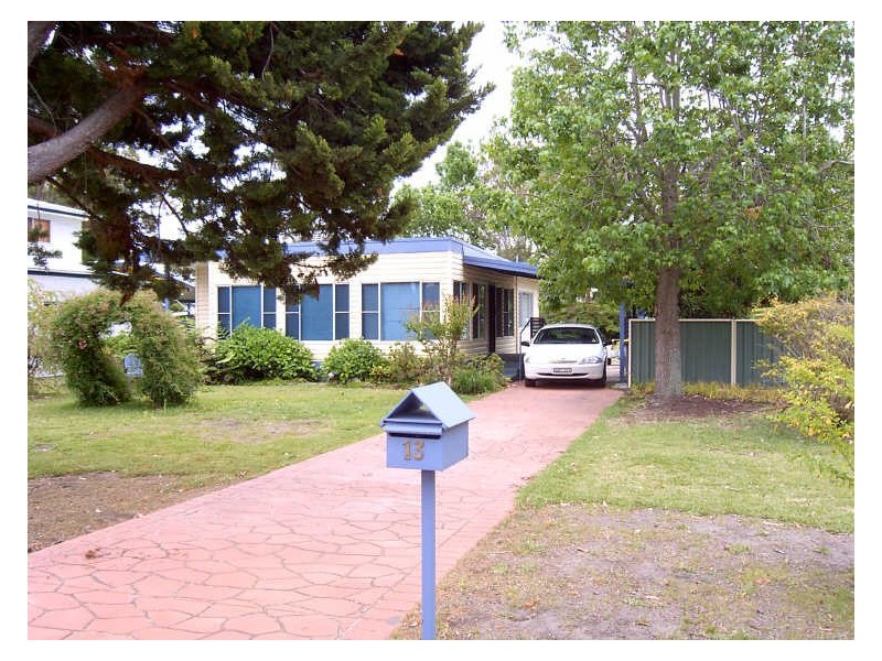 13 Greville Ave, Sanctuary Point NSW 2540