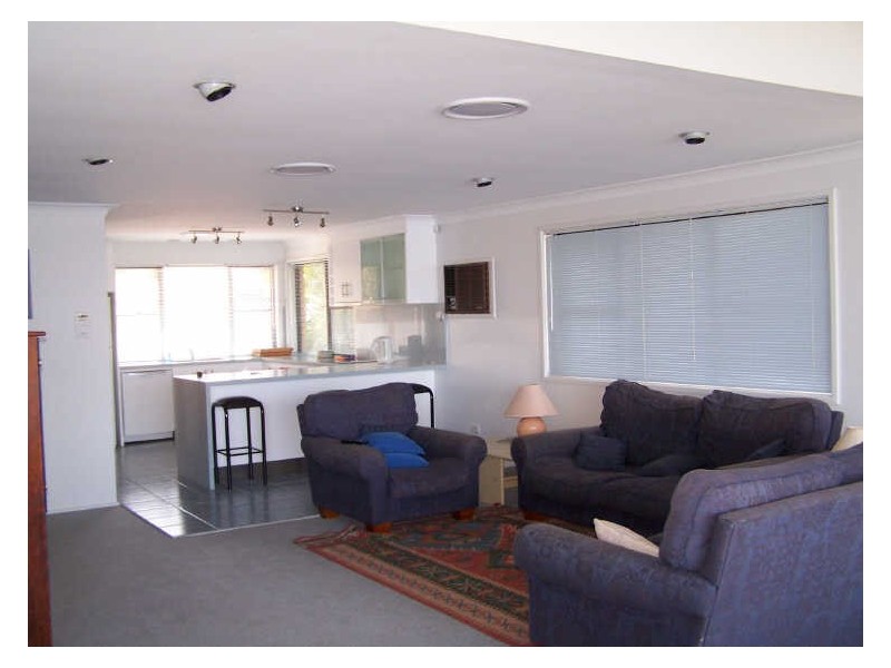 11 Kevin Crescent, St Georges Basin NSW 2540