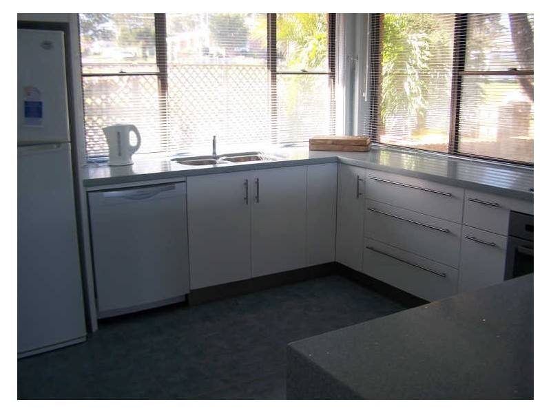11 Kevin Crescent, St Georges Basin NSW 2540