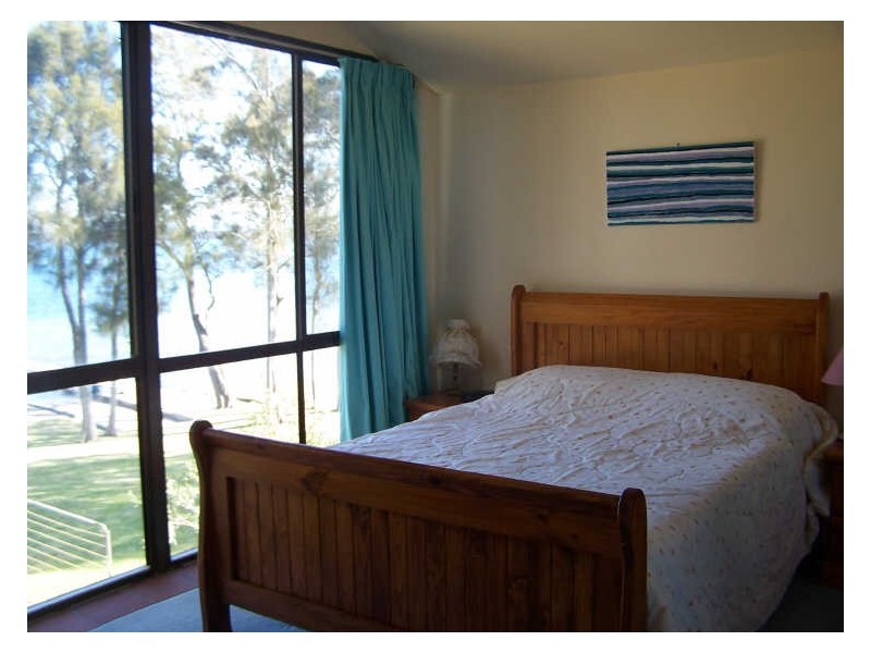 11 Kevin Crescent, St Georges Basin NSW 2540