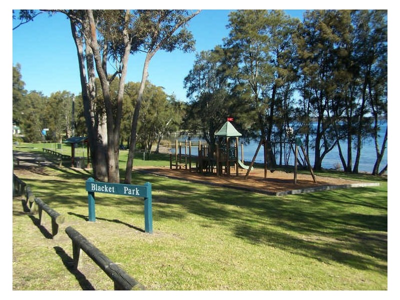 11 Kevin Crescent, St Georges Basin NSW 2540