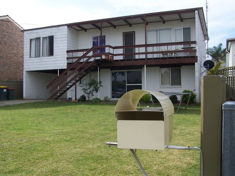 12 Wattle Ave, Sanctuary Point NSW 2540