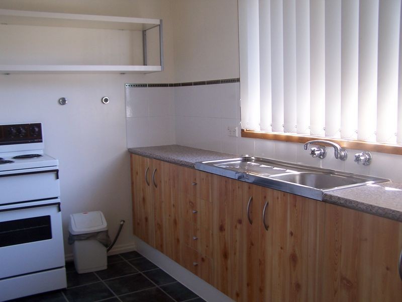 8 Karne St, Sanctuary Point NSW 2540