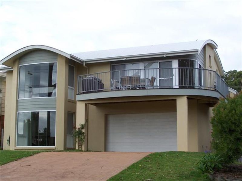 3 Lambs Crescent, Vincentia NSW 2540