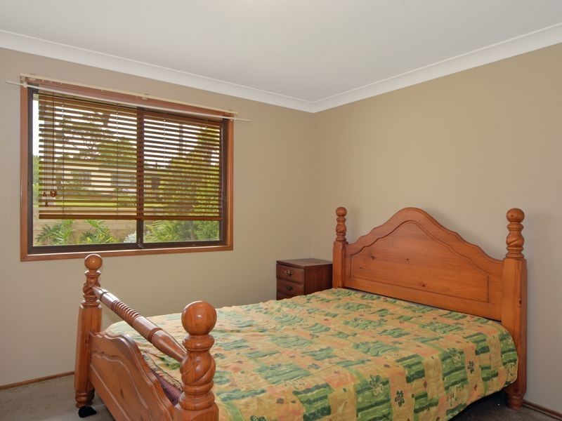 77 Macleans Point Rd, Sanctuary Point NSW 2540