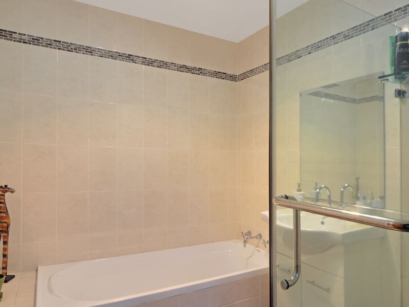 77 Macleans Point Rd, Sanctuary Point NSW 2540