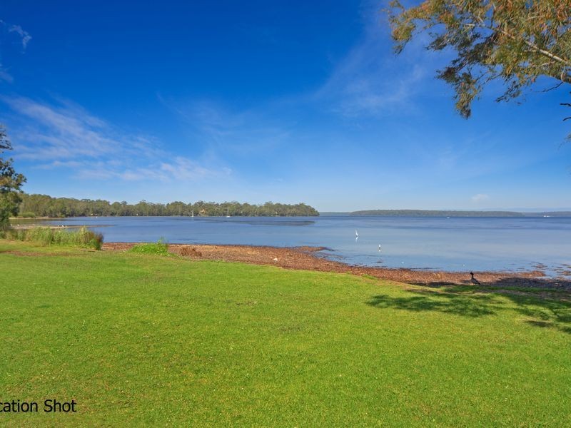 77 Macleans Point Rd, Sanctuary Point NSW 2540